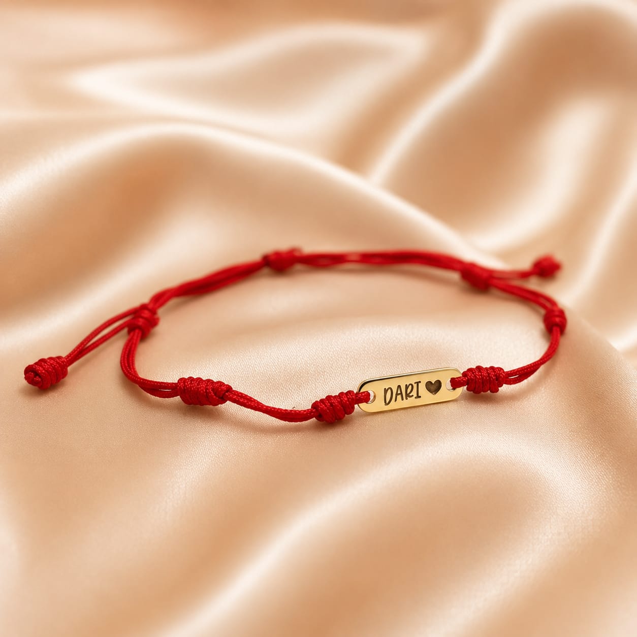 PULSERA CON PLACA DE ORO